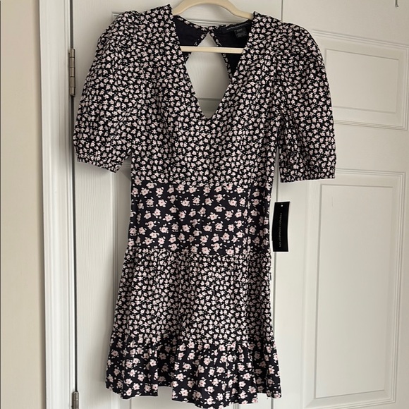 NWT Navy and White Puff Sleeve Mini Dress - Picture 4 of 7